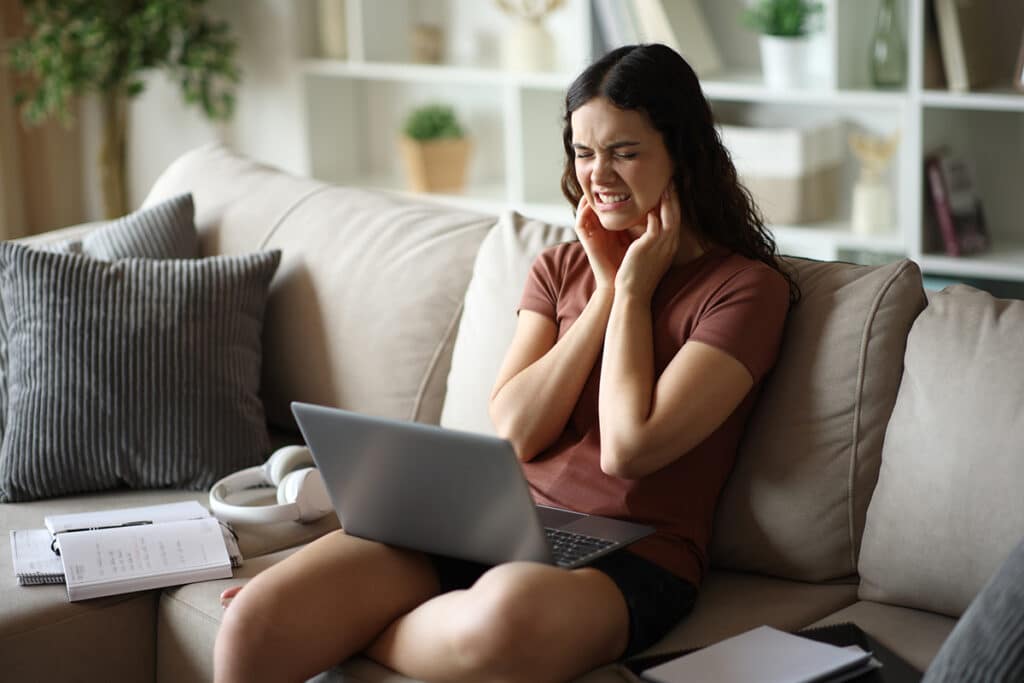 How TMJ Disorders Affect Headaches, Neck Pain, and Jaw Function